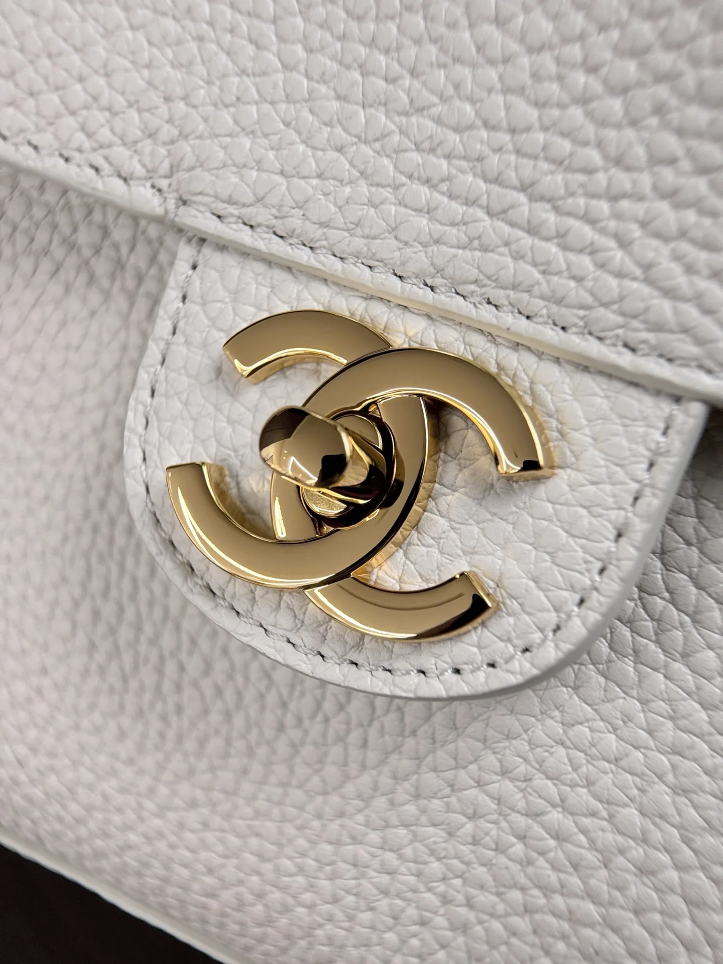 Классические Сумки Женские Chanel 18147980