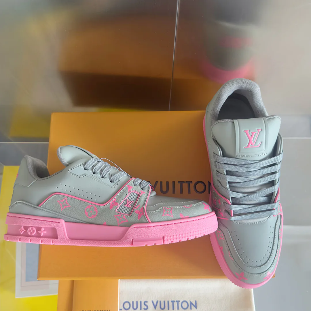 Кроссовки Мужские Louis Vuitton 17483773
