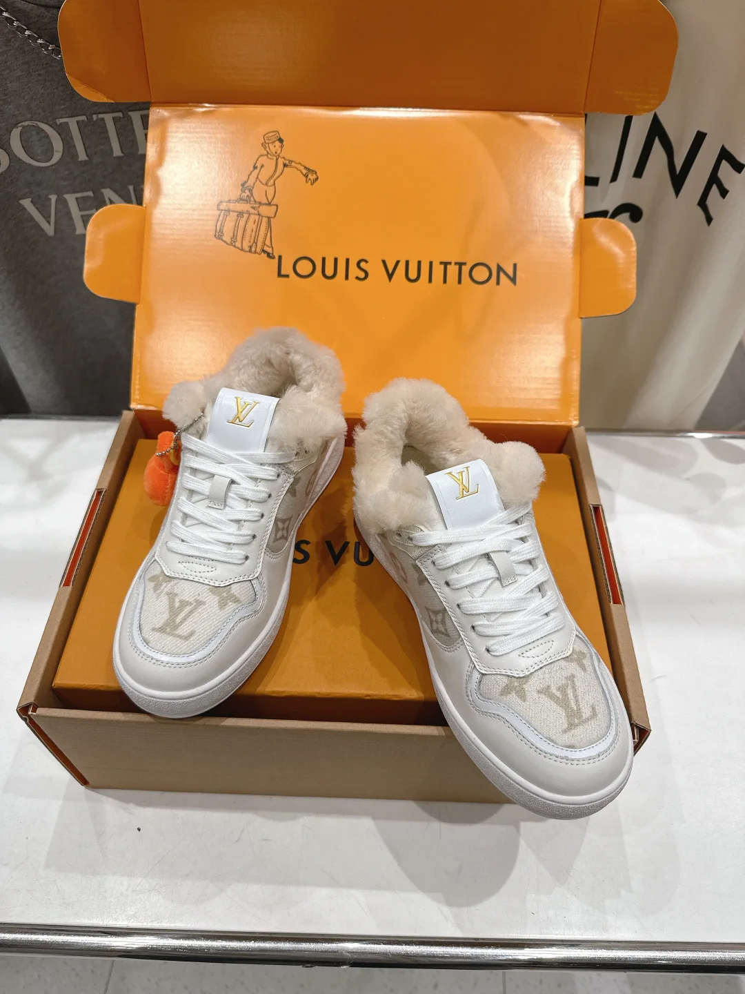 Кроссовки Женские Louis Vuitton 1056466