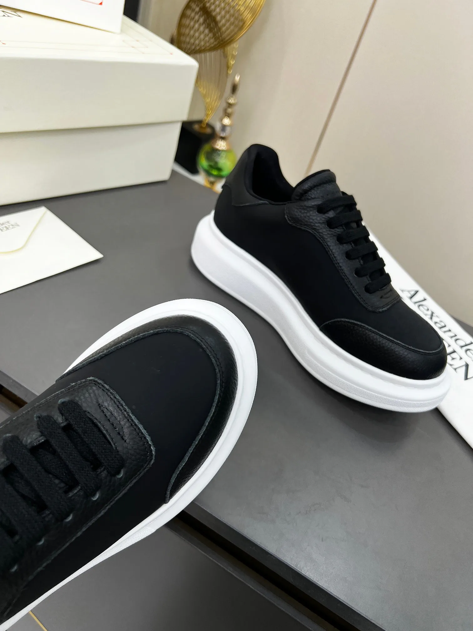 Кроссовки Женские Alexander Mcqueen 18740784