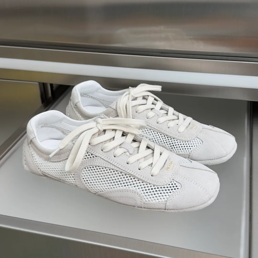 Кроссовки Женские Prada 11463165