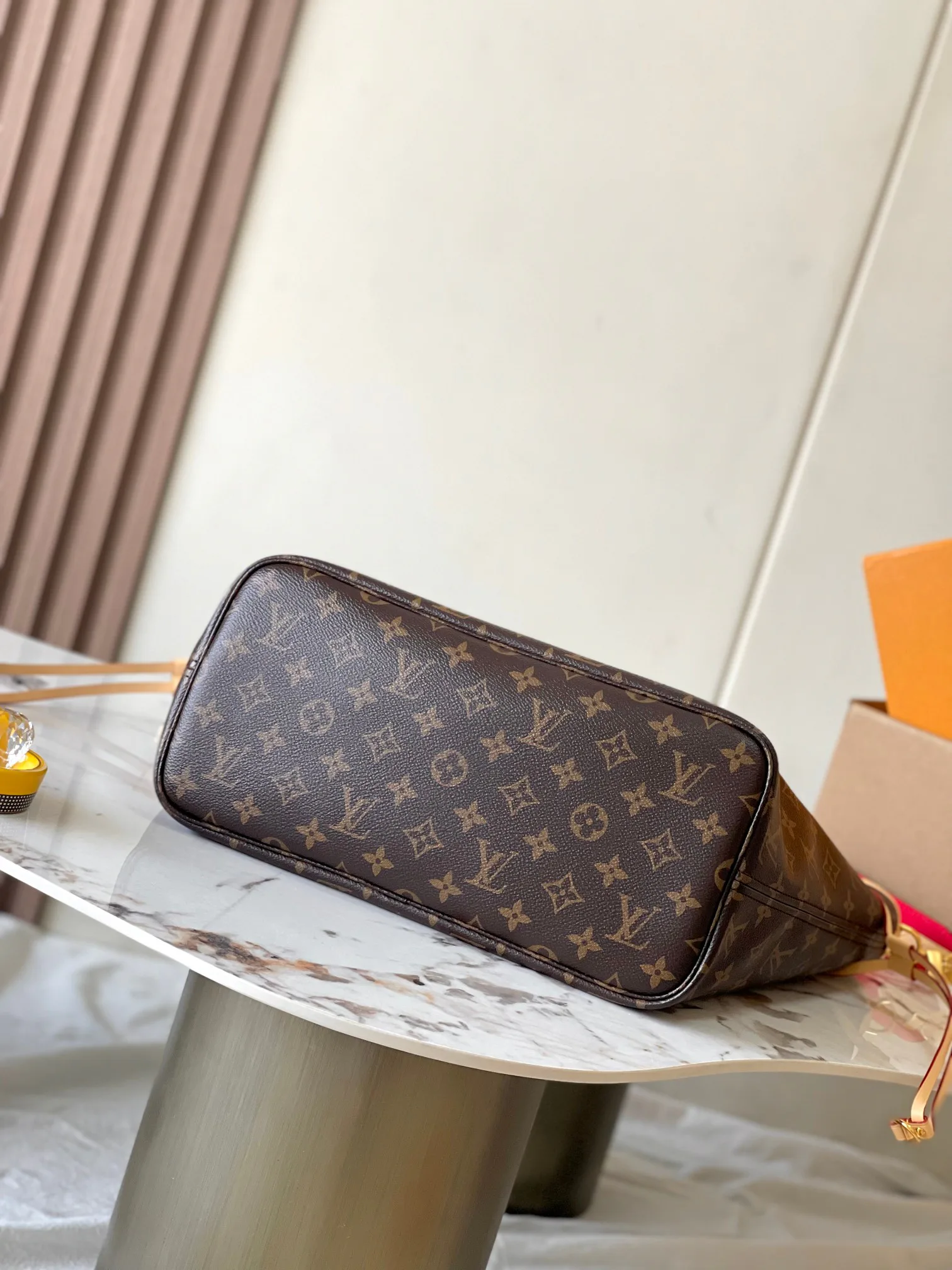Классические Сумки Женские Louis Vuitton 18153069