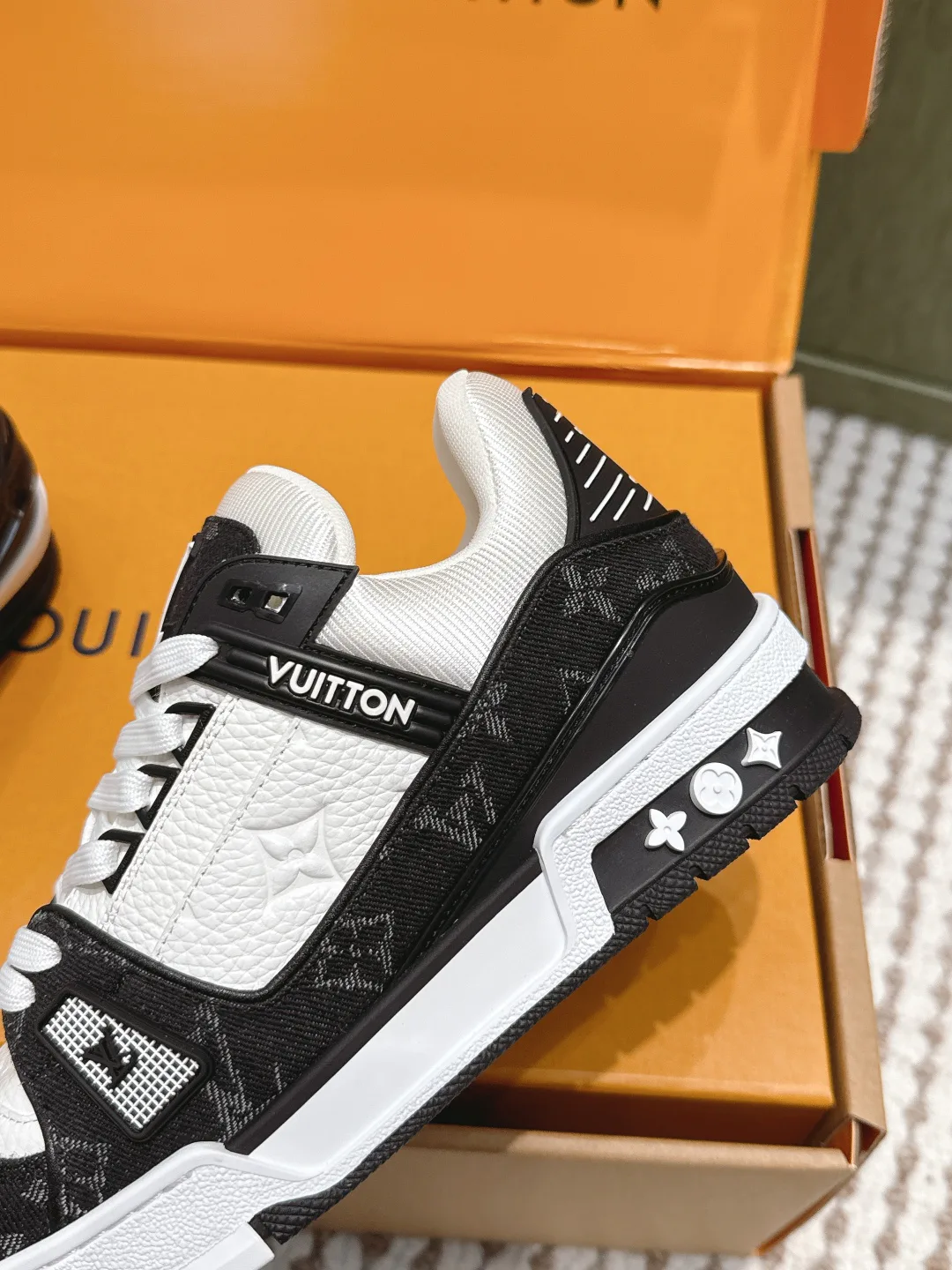 Кроссовки Женские Louis Vuitton 200715