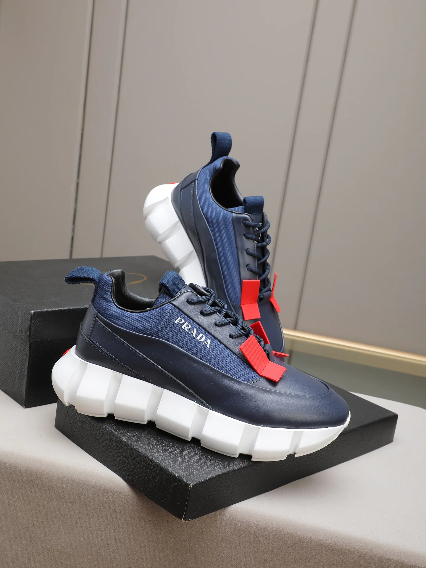 Кроссовки Мужские Prada 11490470