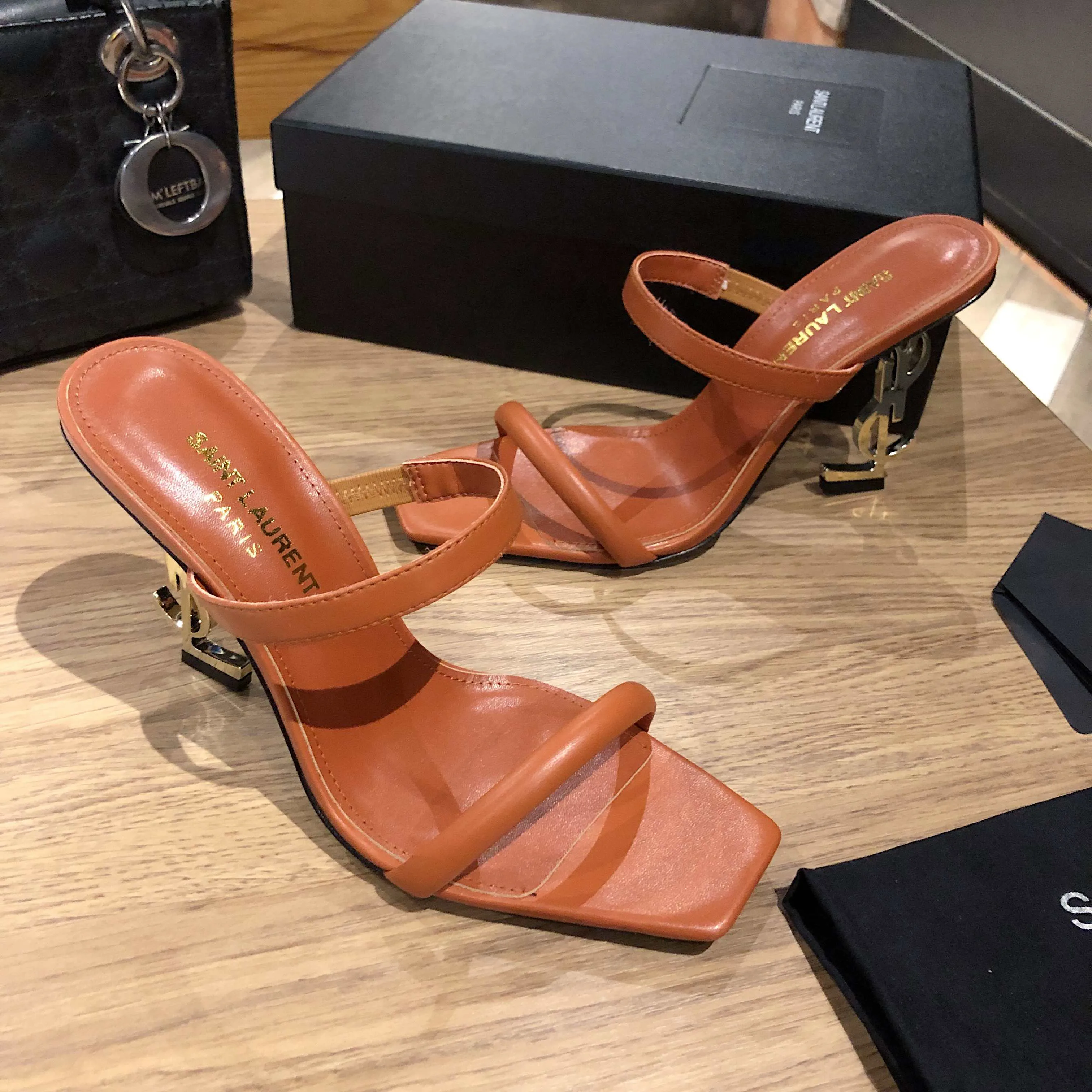 Босоножки Женские Saint Laurent 11220495