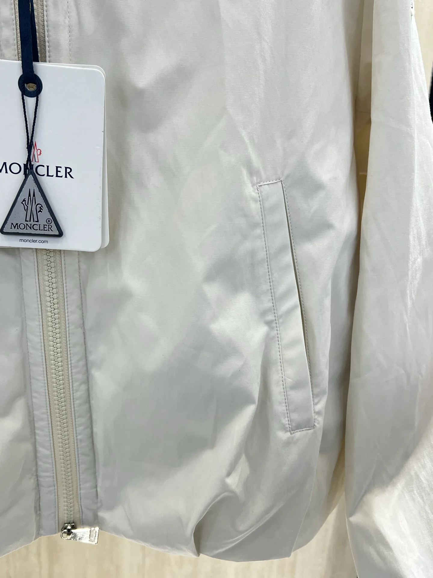 Куртки И Пуховики Женские Moncler 17959167