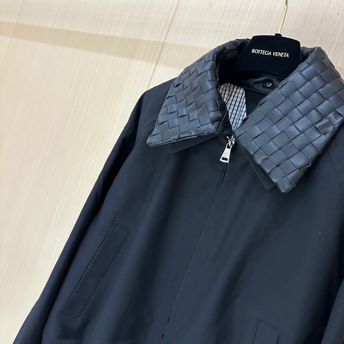 Кожаные Куртки И Дублёнки Женские Bottega Veneta 10037733