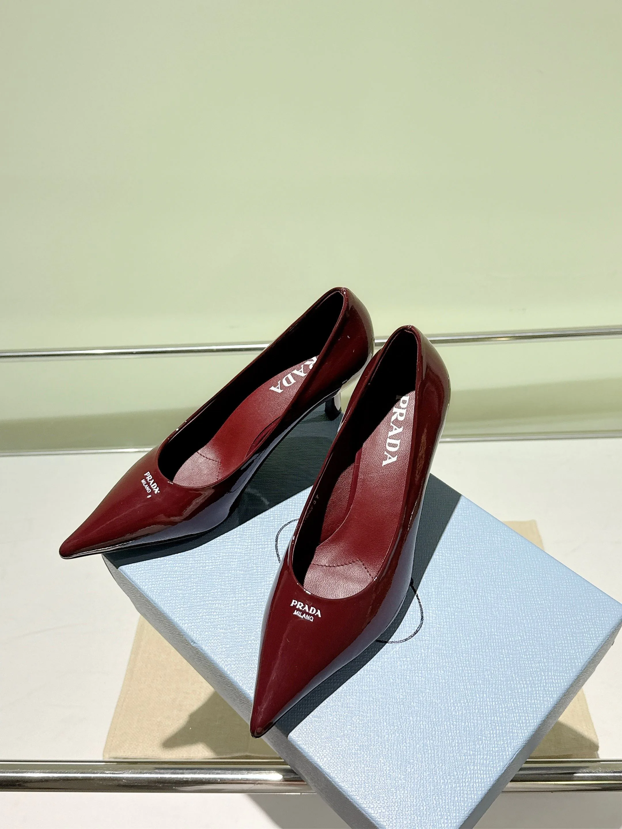 Туфли Женские Prada 18083944
