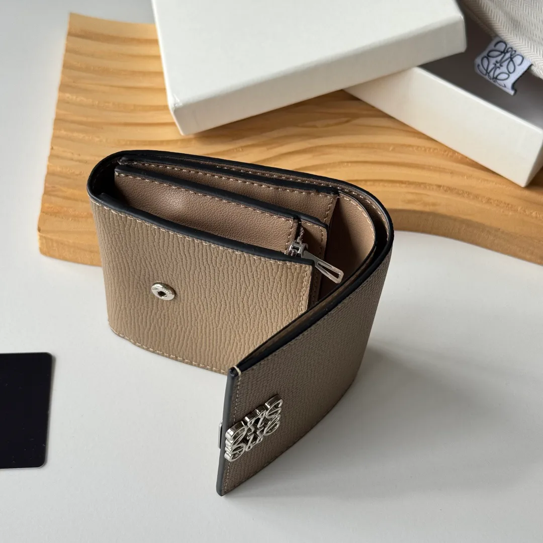 Клатчи Женские Loewe 617222