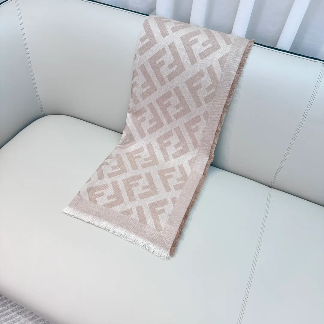 Шарфы Fendi 3968