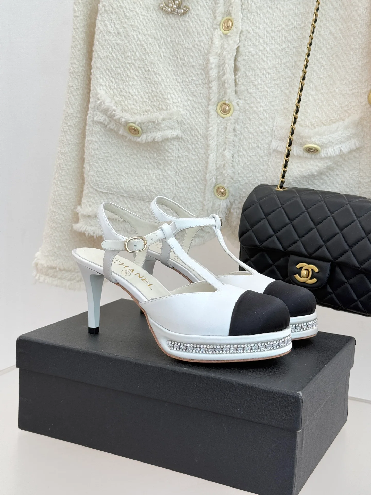 Босоножки Женские Chanel 11459261