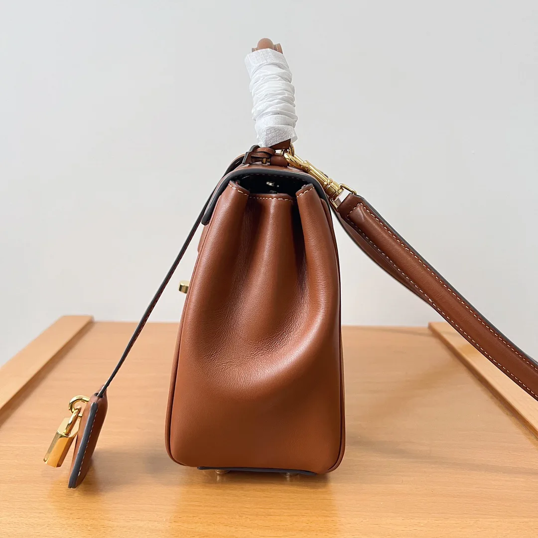 Классические Сумки Женские Celine 11588724