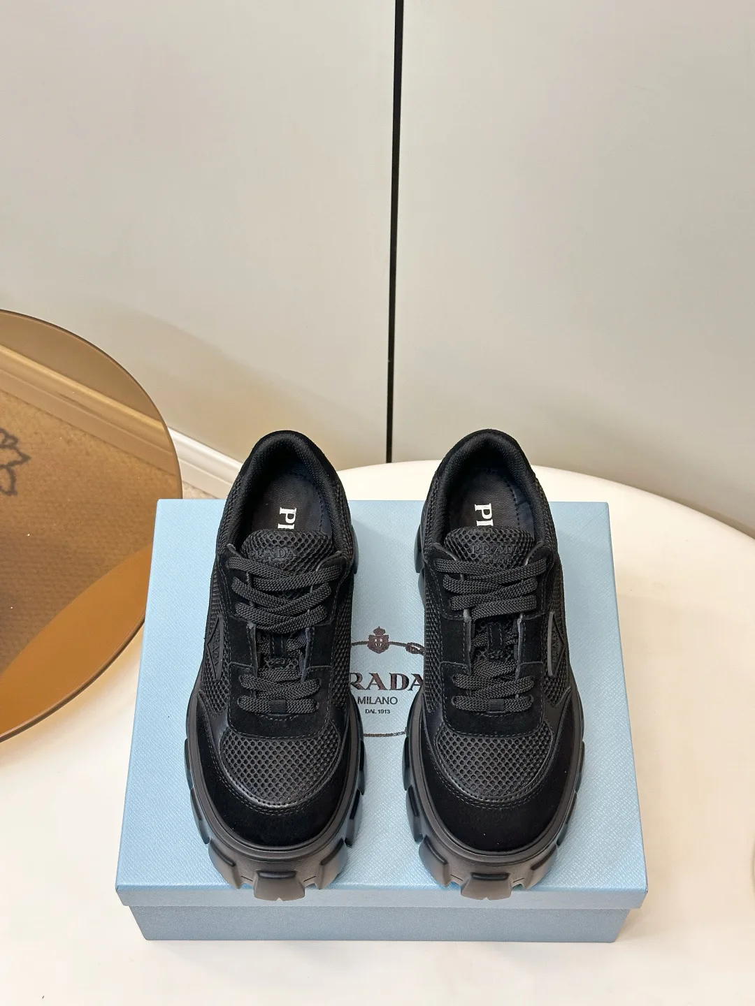 Кроссовки Женские Prada 18133083