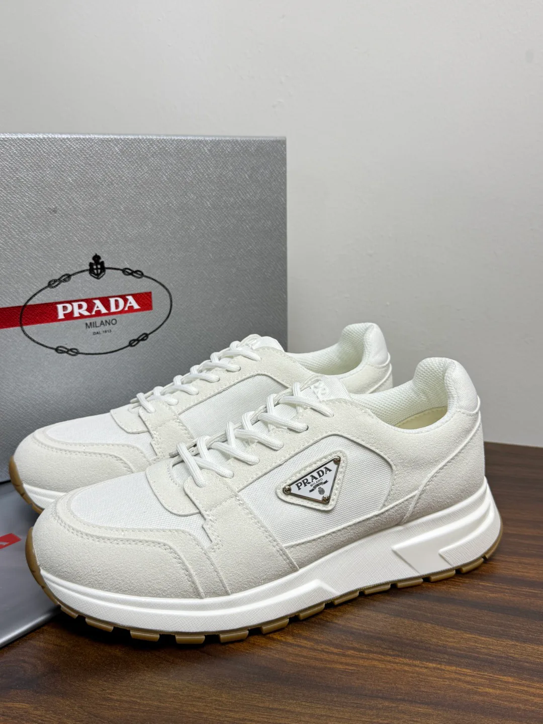 Кроссовки Мужские Prada 19110512