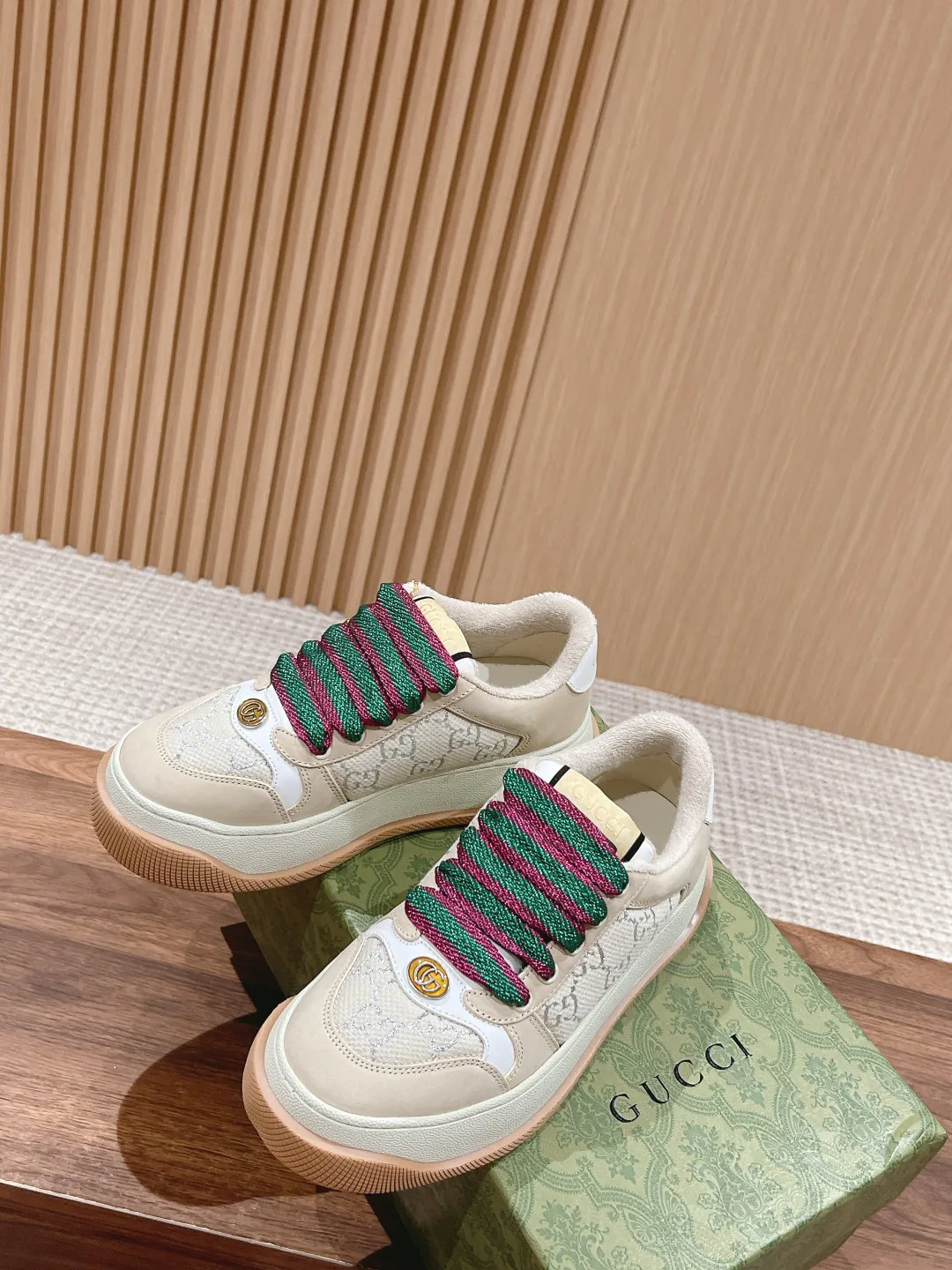 Кроссовки Женские Gucci 238284