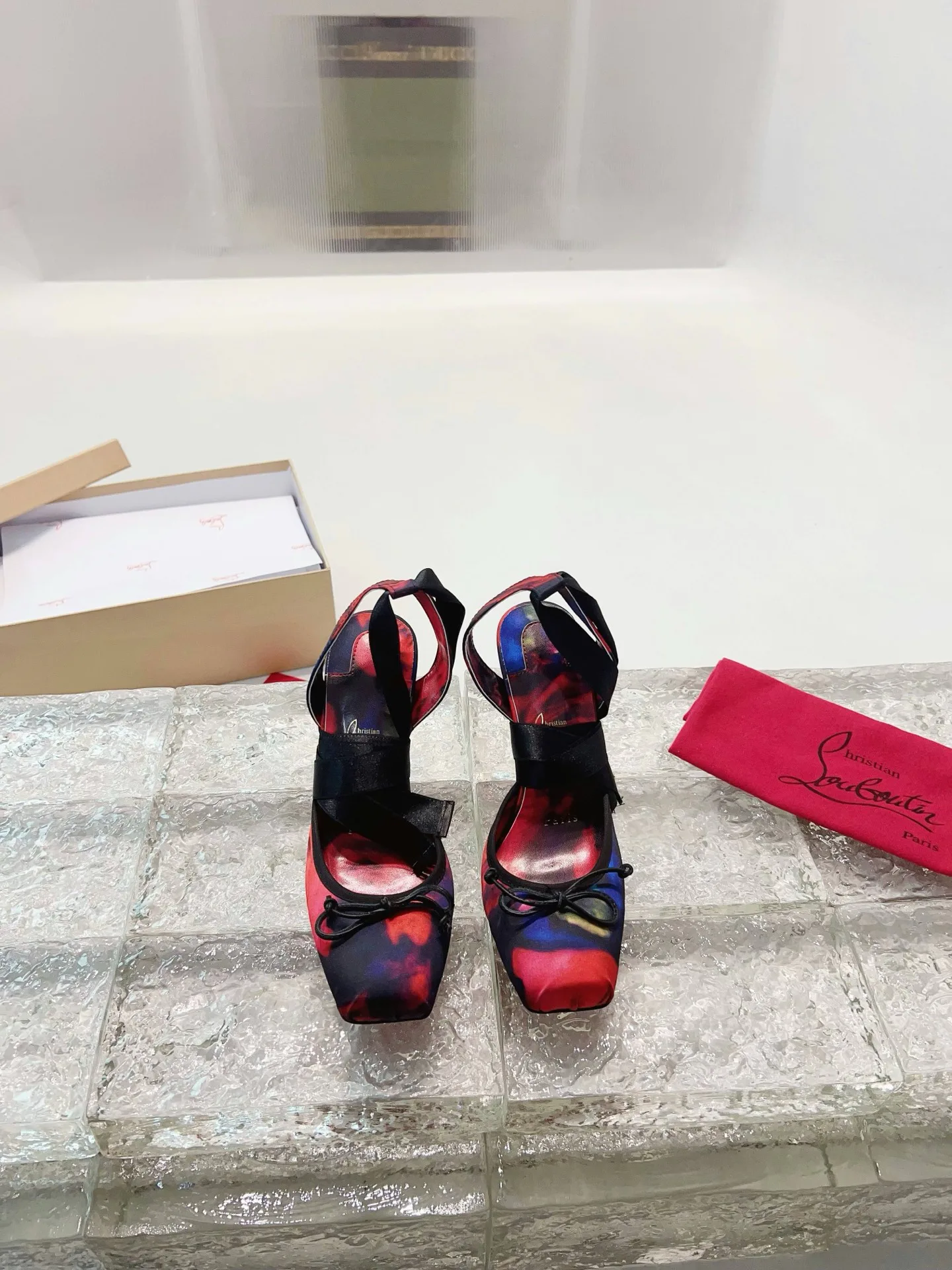 Туфли Женские Christian Louboutin 29876