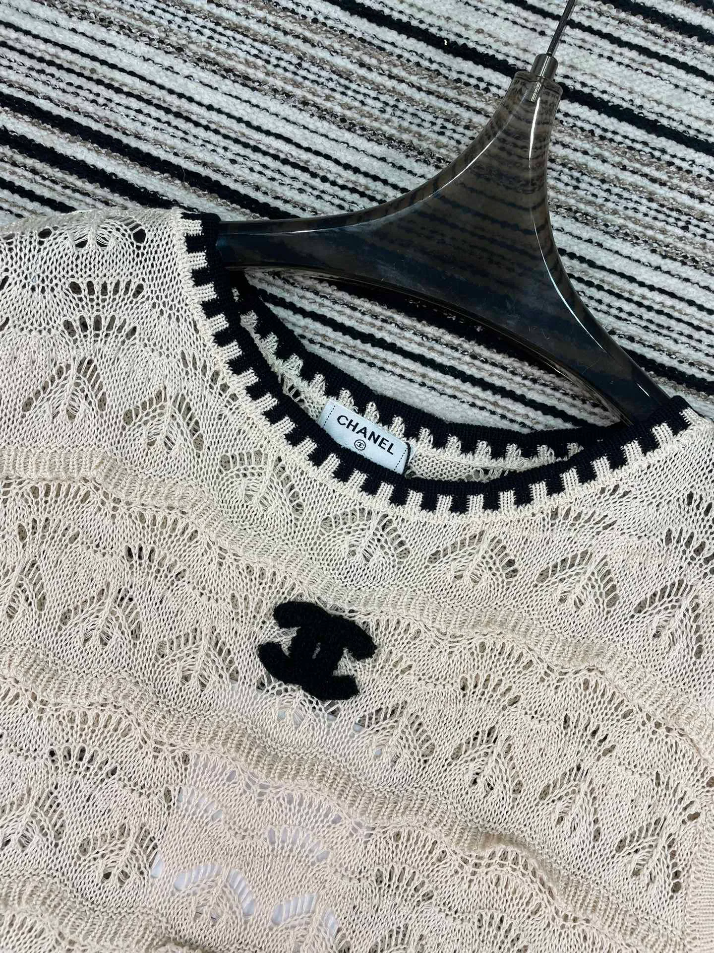 Жилеты Женские Chanel 11244913