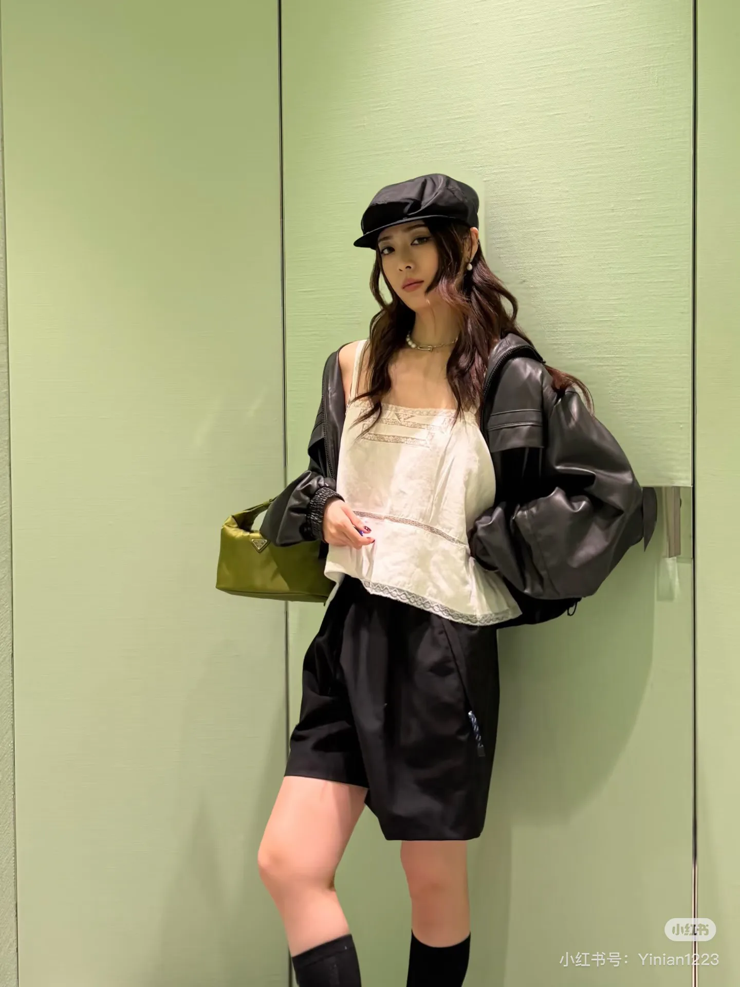 Кожаные Куртки И Дублёнки Женские Prada 18172848