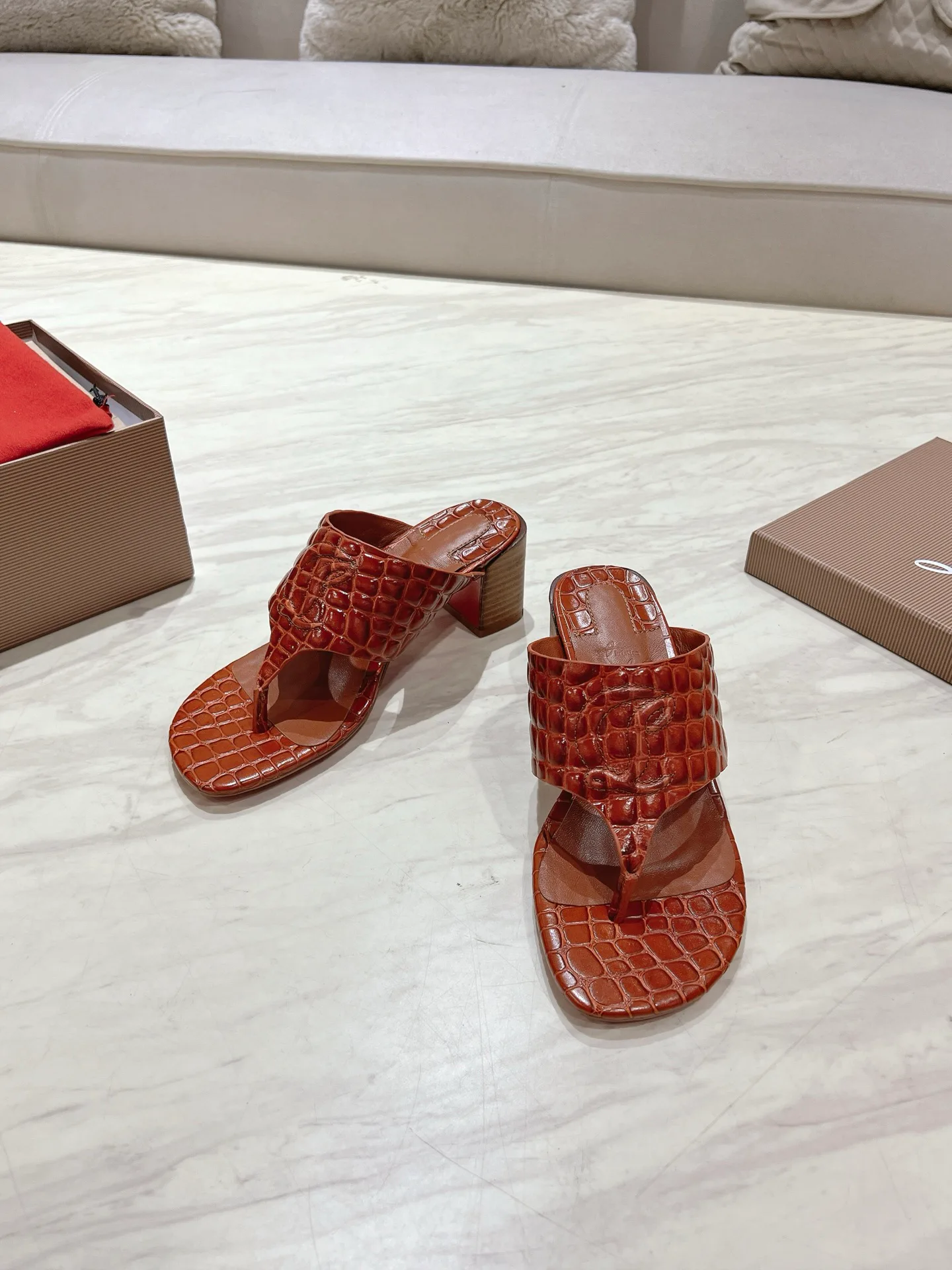 Босоножки Женские Christian Louboutin 35783