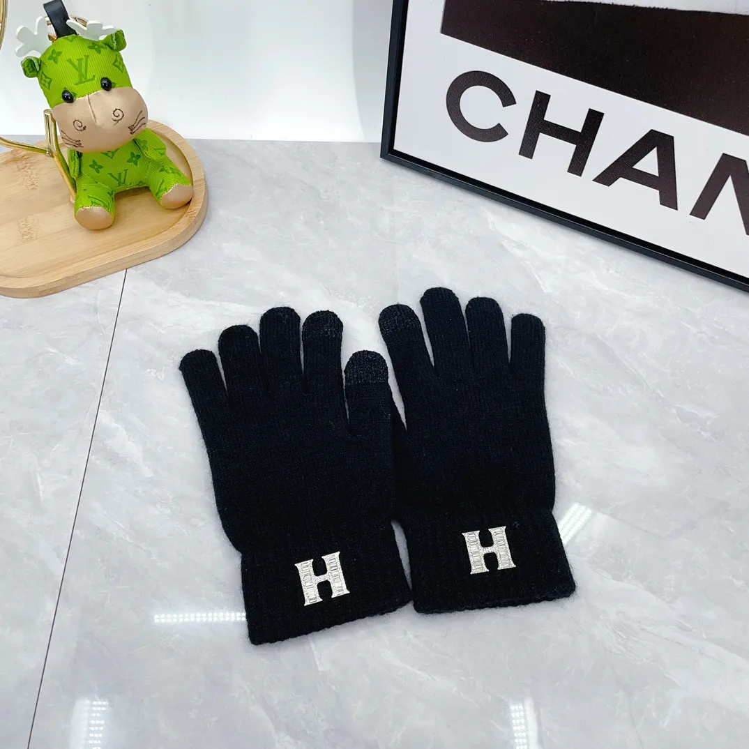 Головные Уборы Hermes 433011