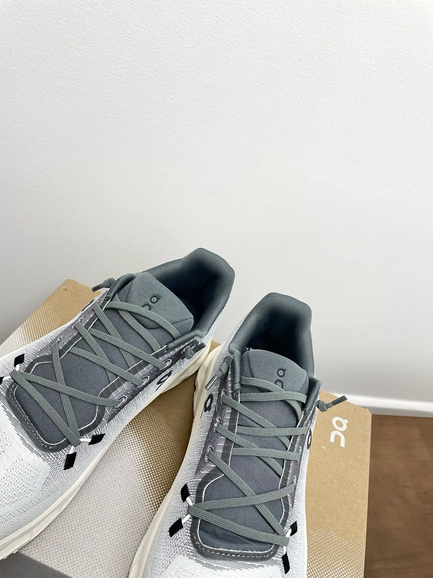 Кроссовки Женские Loewe 3675796