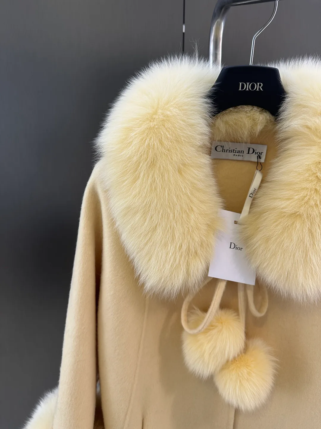 Пальто Женские Christian Dior 300621