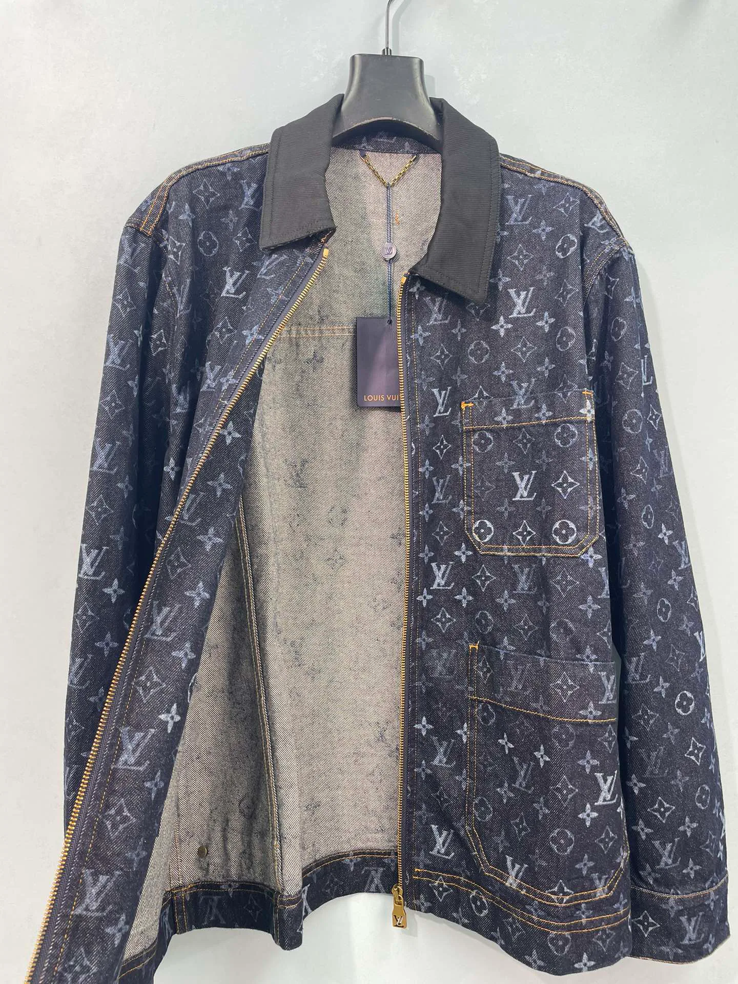 Куртки И Пуховики Женские Louis Vuitton 18151417