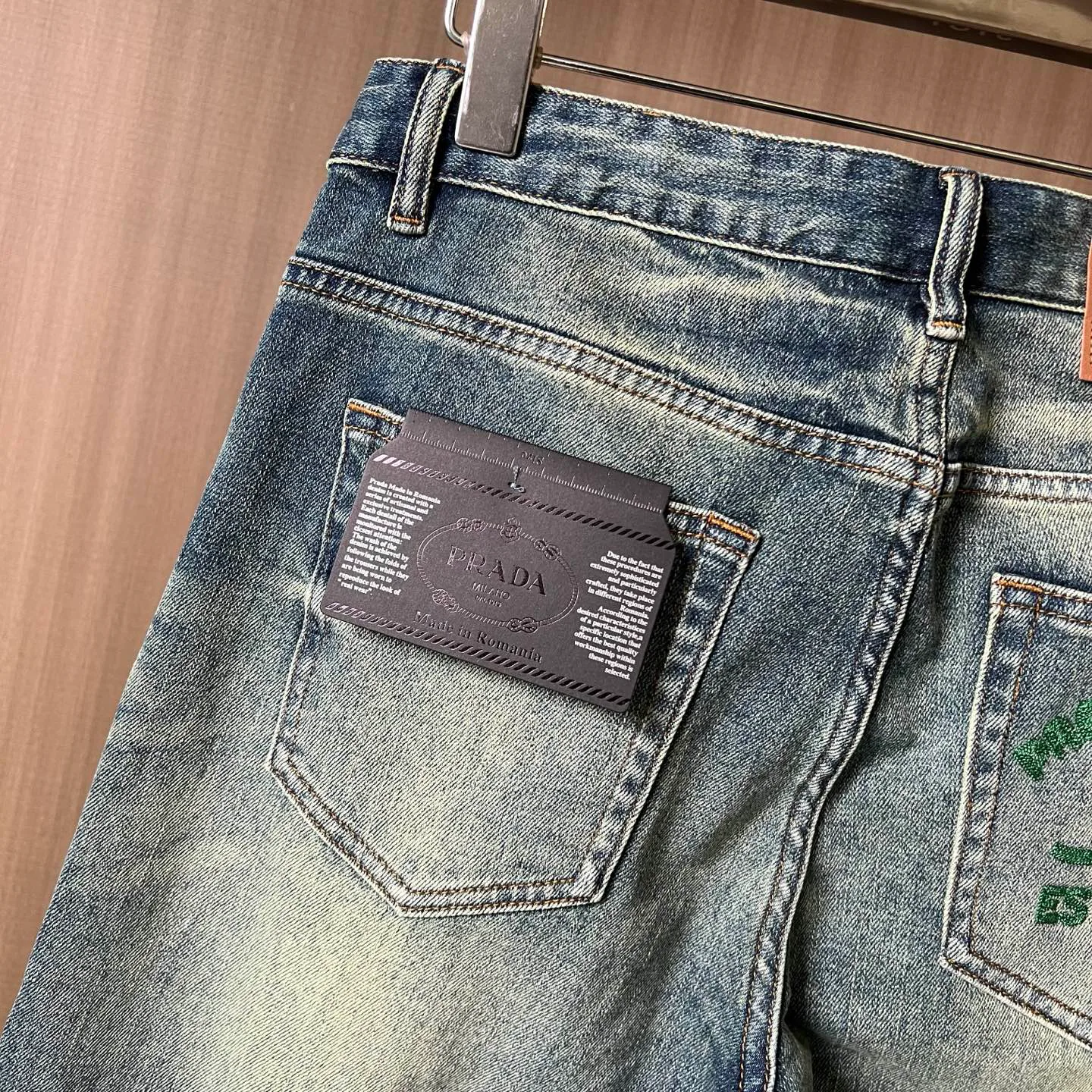 Джинсы Женские Prada 11000509