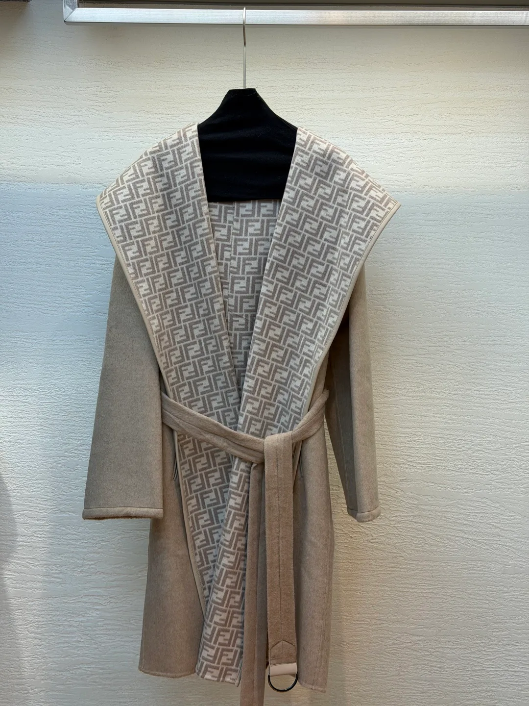 Пальто Женские Fendi 19038443