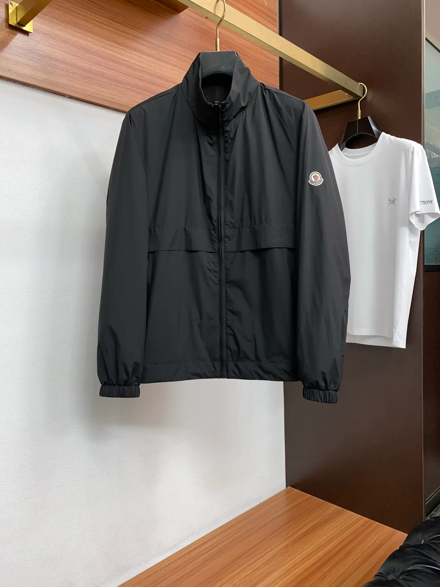 Куртки И Пуховики Мужские Moncler 11790541