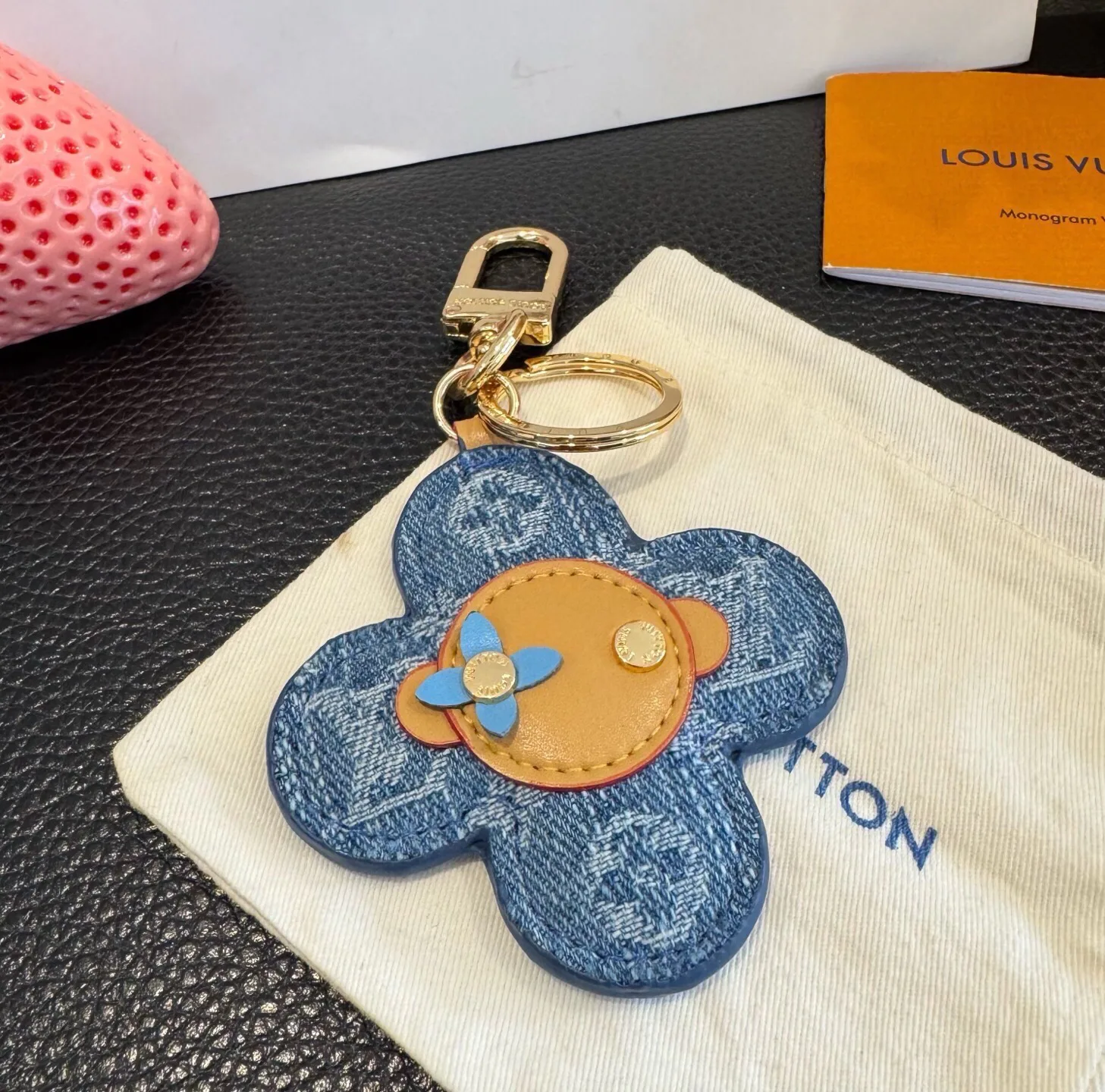 Ключницы Louis Vuitton 18013305