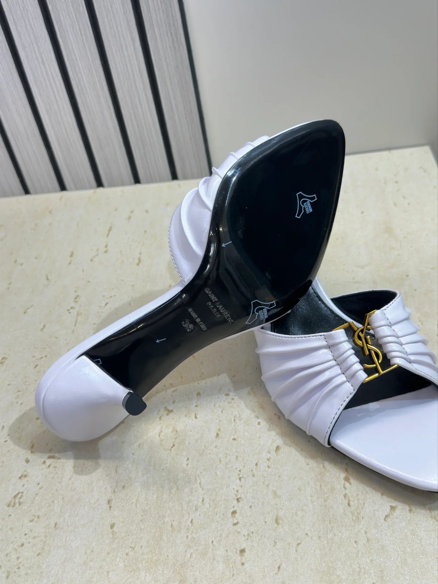 Босоножки Женские Saint Laurent 14978491