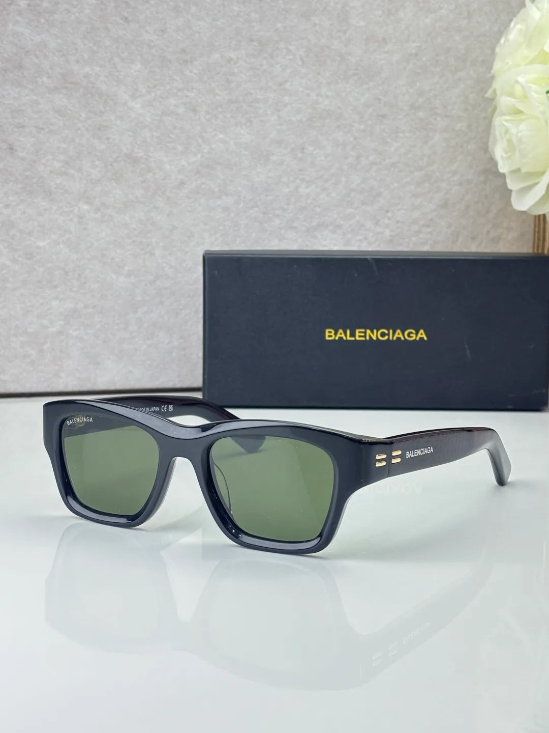 Очки Balenciaga 18642751