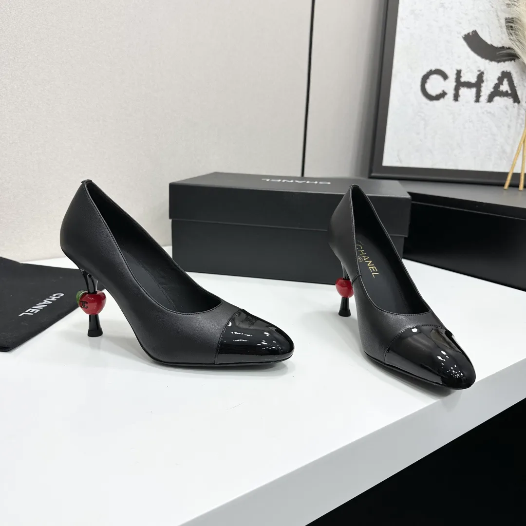 Туфли Женские Chanel 18083709