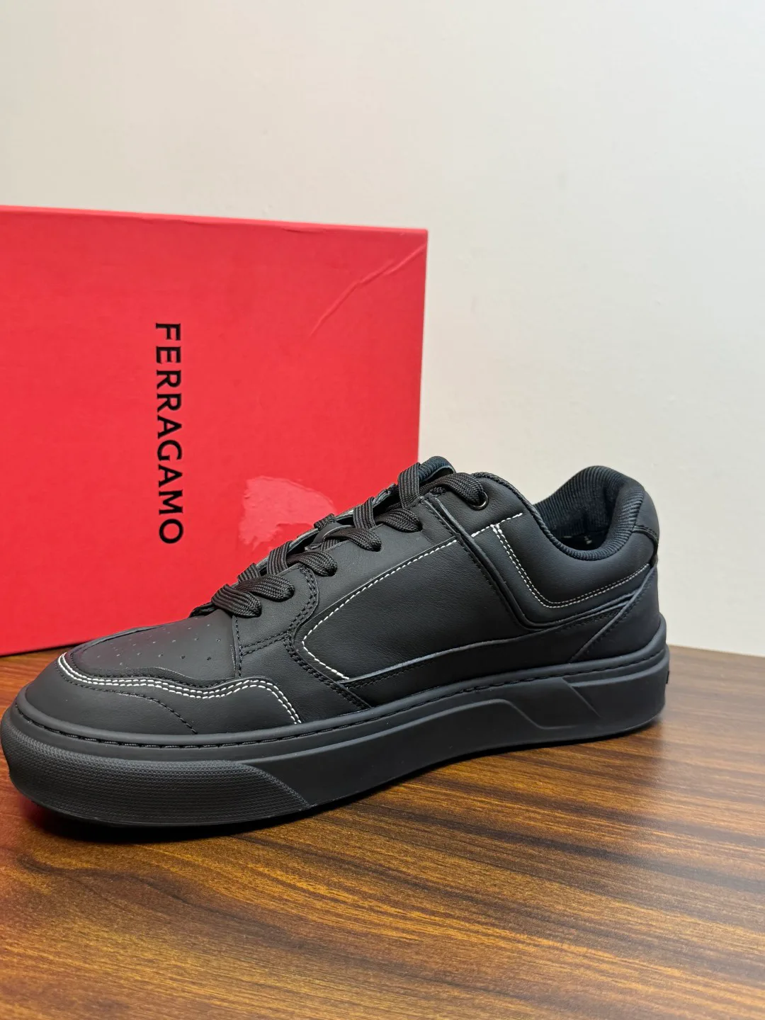 Кроссовки Мужские Salvatore Ferragamo 19623434
