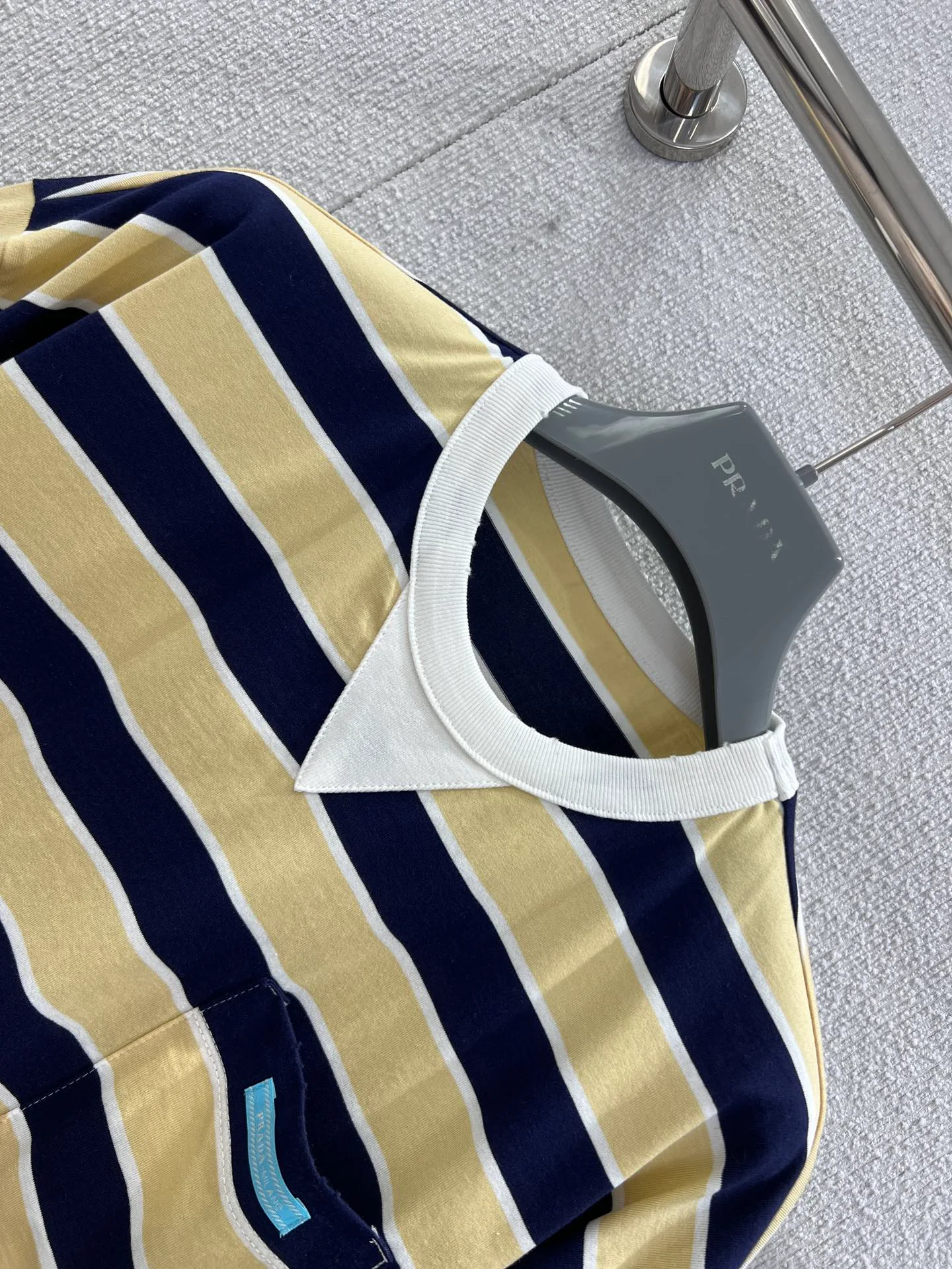 Футболки Женские Prada 1520980