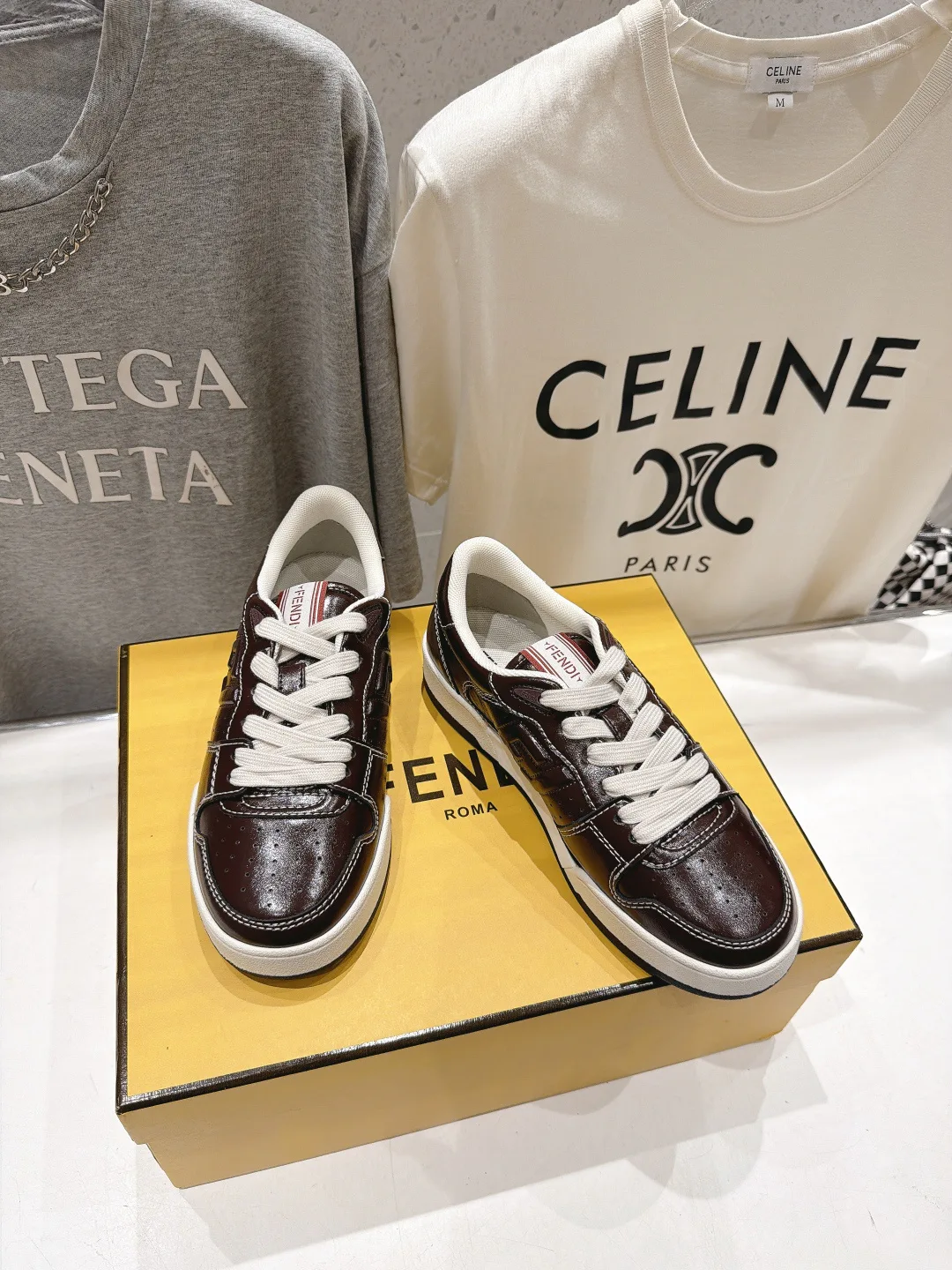 Кроссовки Женские Fendi 17908447