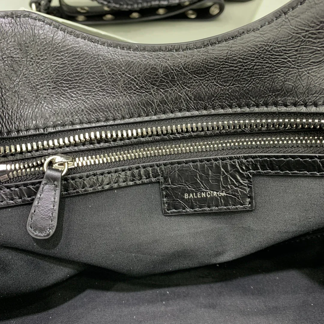 Классические Сумки Женские Balenciaga 17801582