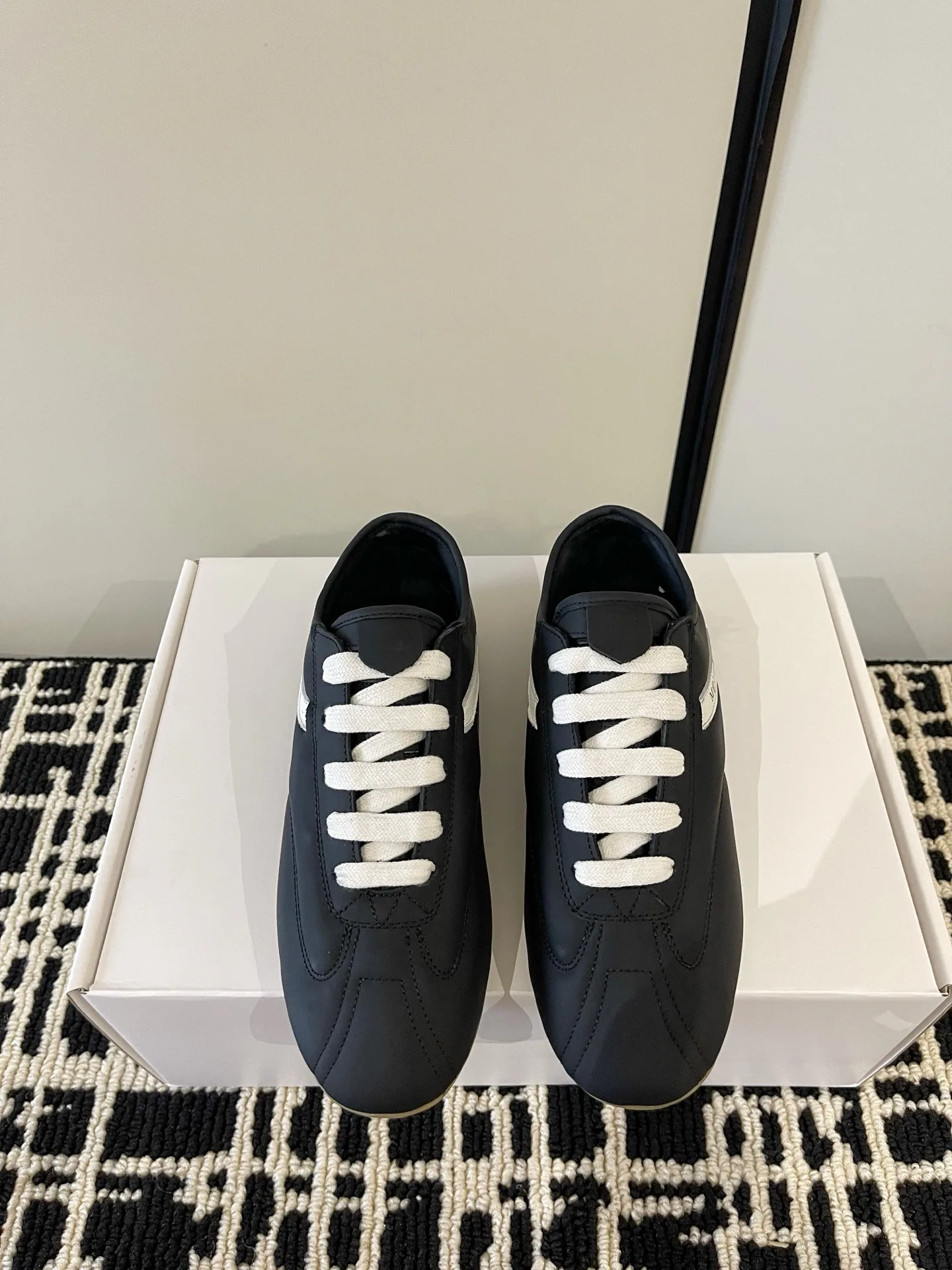 Кроссовки Женские Alexander Mcqueen 18386235