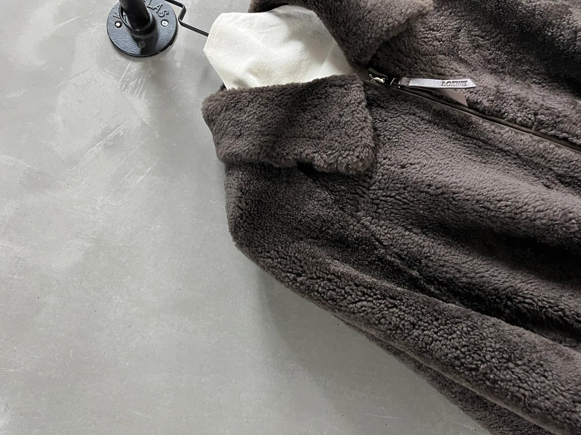 Шубы Женские Loewe 202436