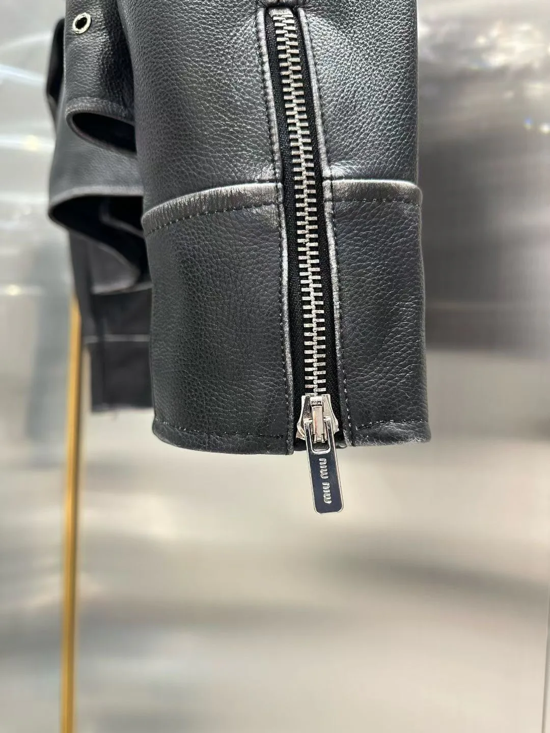 Кожаные Куртки И Дублёнки Женские Miu Miu 11428983