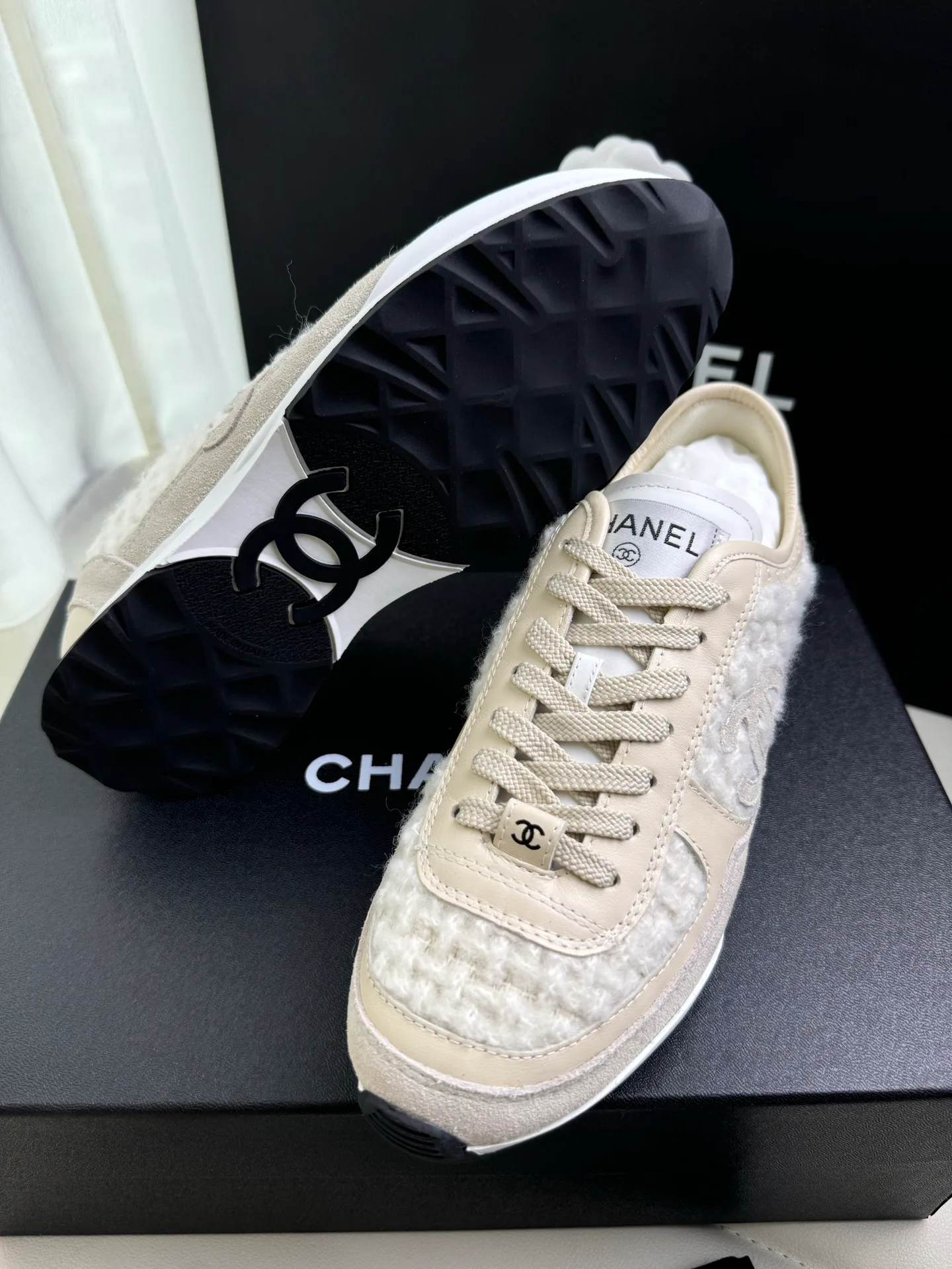 Кроссовки Женские Chanel 238350