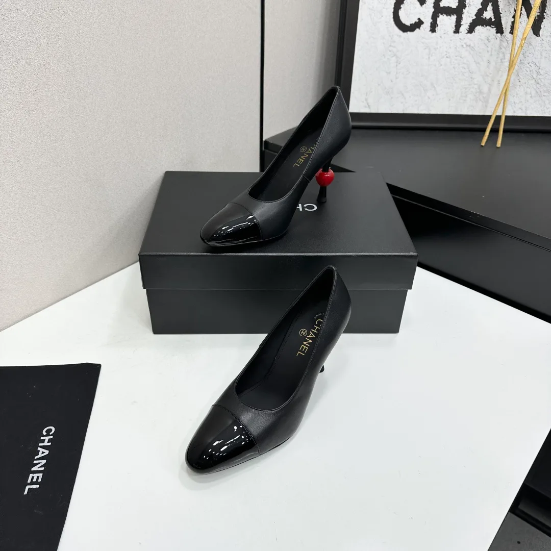 Туфли Женские Chanel 18083709