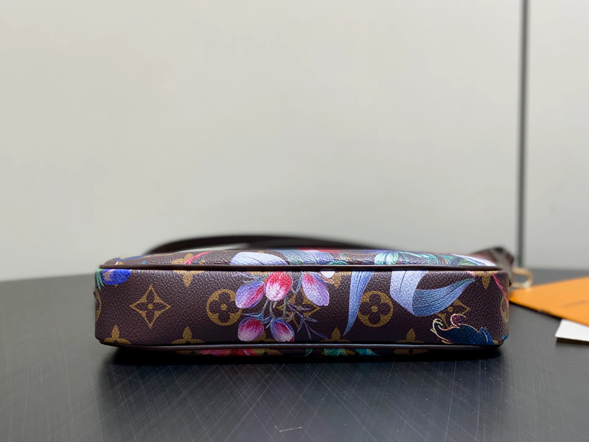 Клатчи Женские Louis Vuitton 13333538