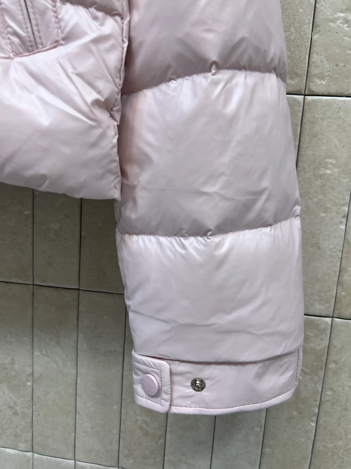 Куртки И Пуховики Женские Moncler 19337211
