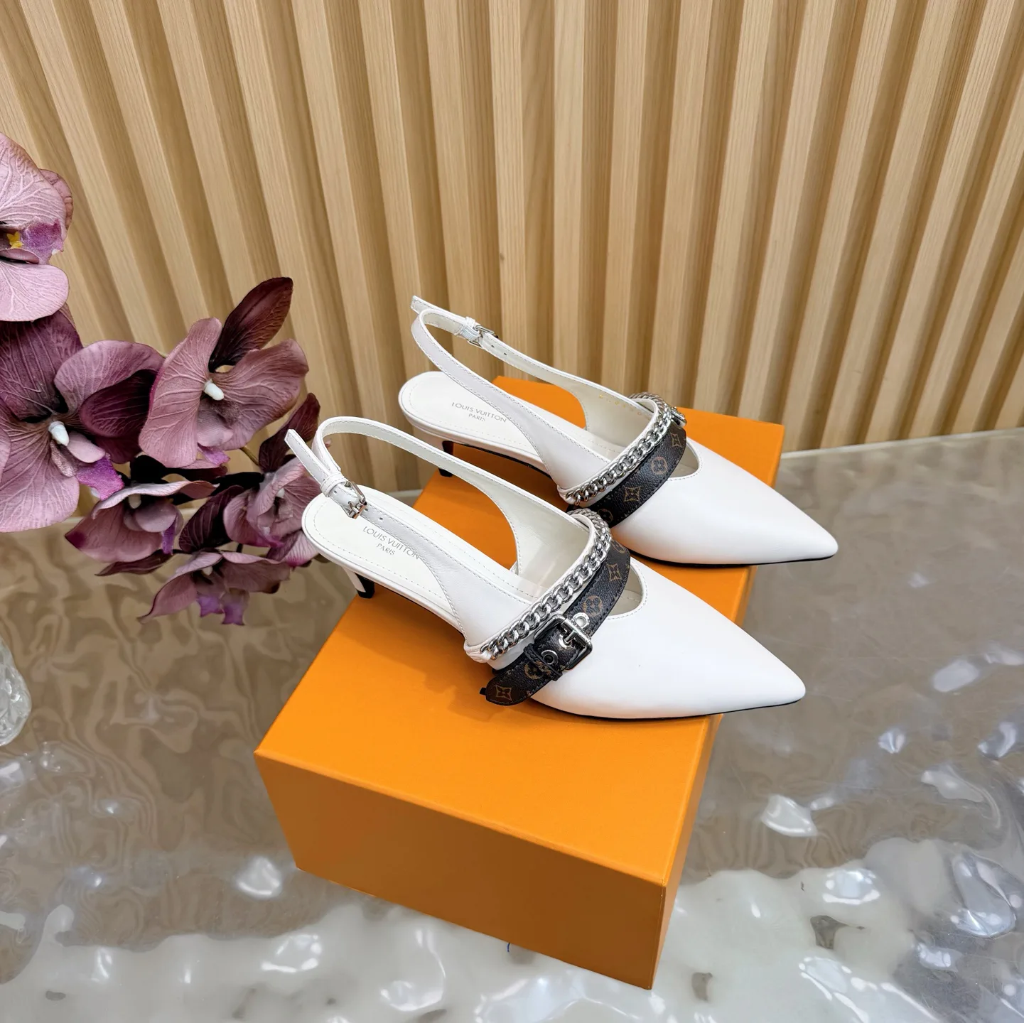 Туфли Женские Louis Vuitton 1018173