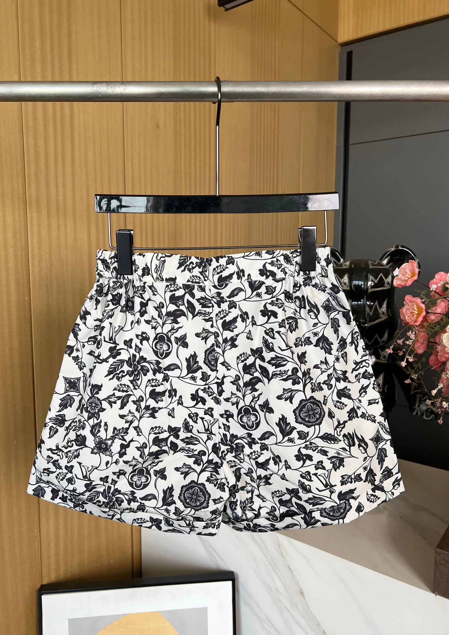 Шорты Женские Louis Vuitton 4363