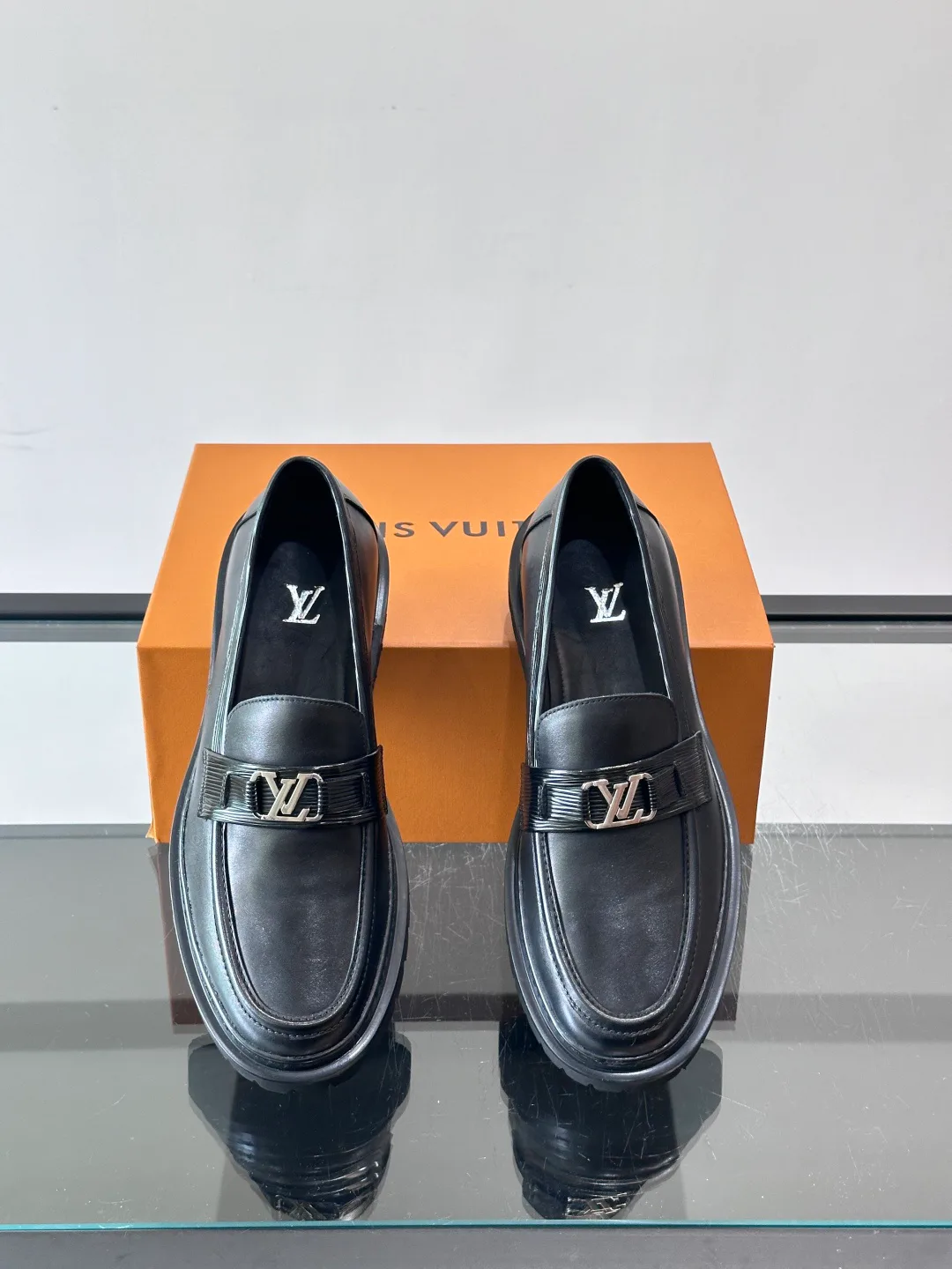 Лоферы И Туфли Мужские Louis Vuitton 17646070