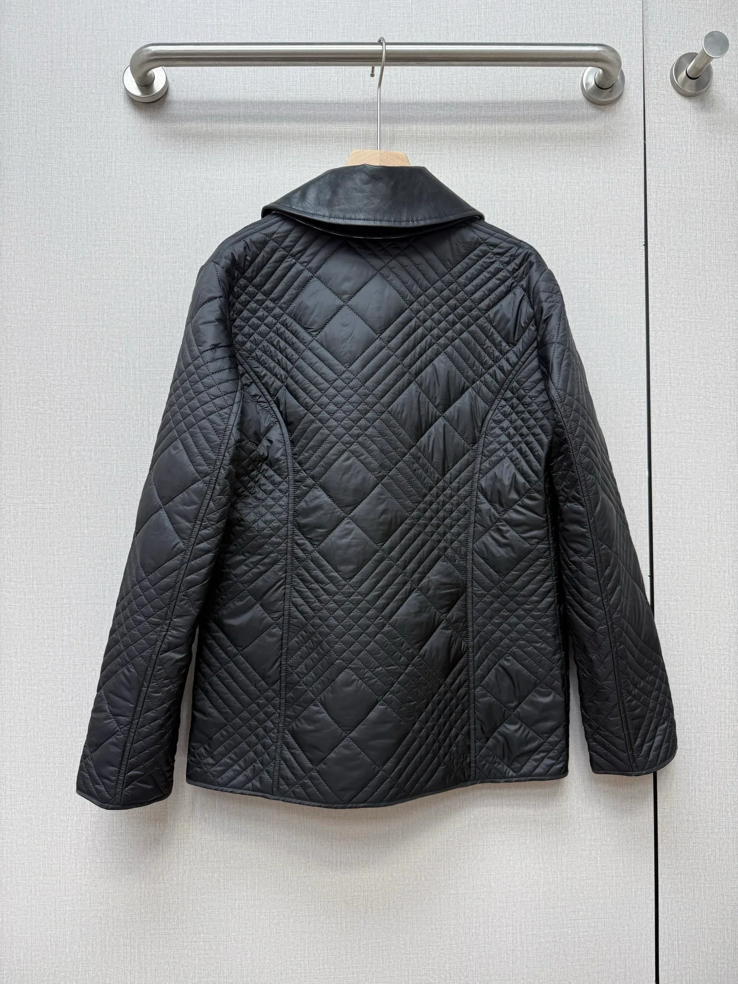 Куртки И Пуховики Женские Burberry 19133190