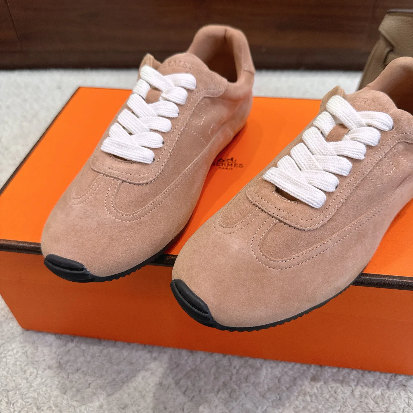 Кроссовки Женские Hermes 9852670